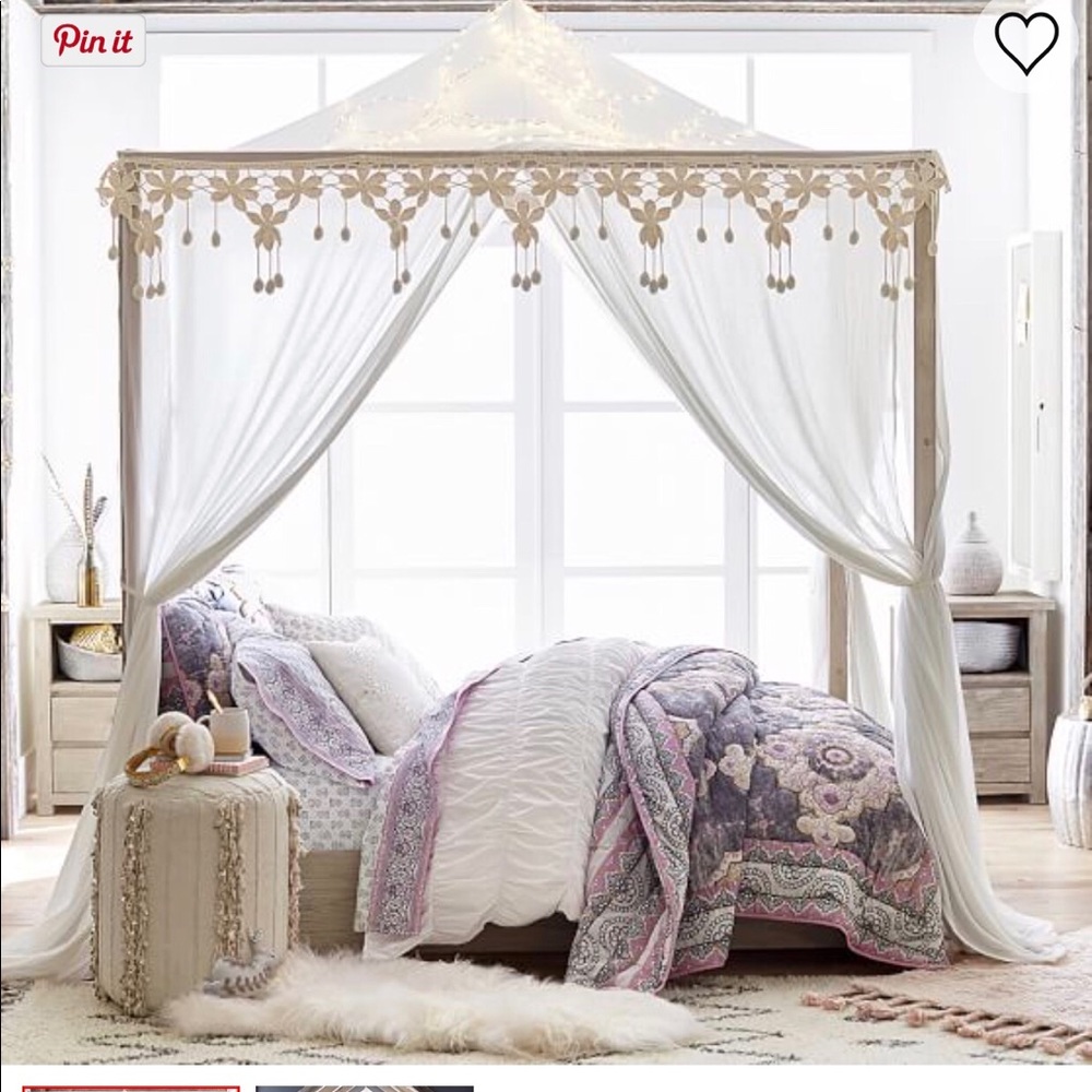 Pottery Barn Teen Casual Boho Canopy